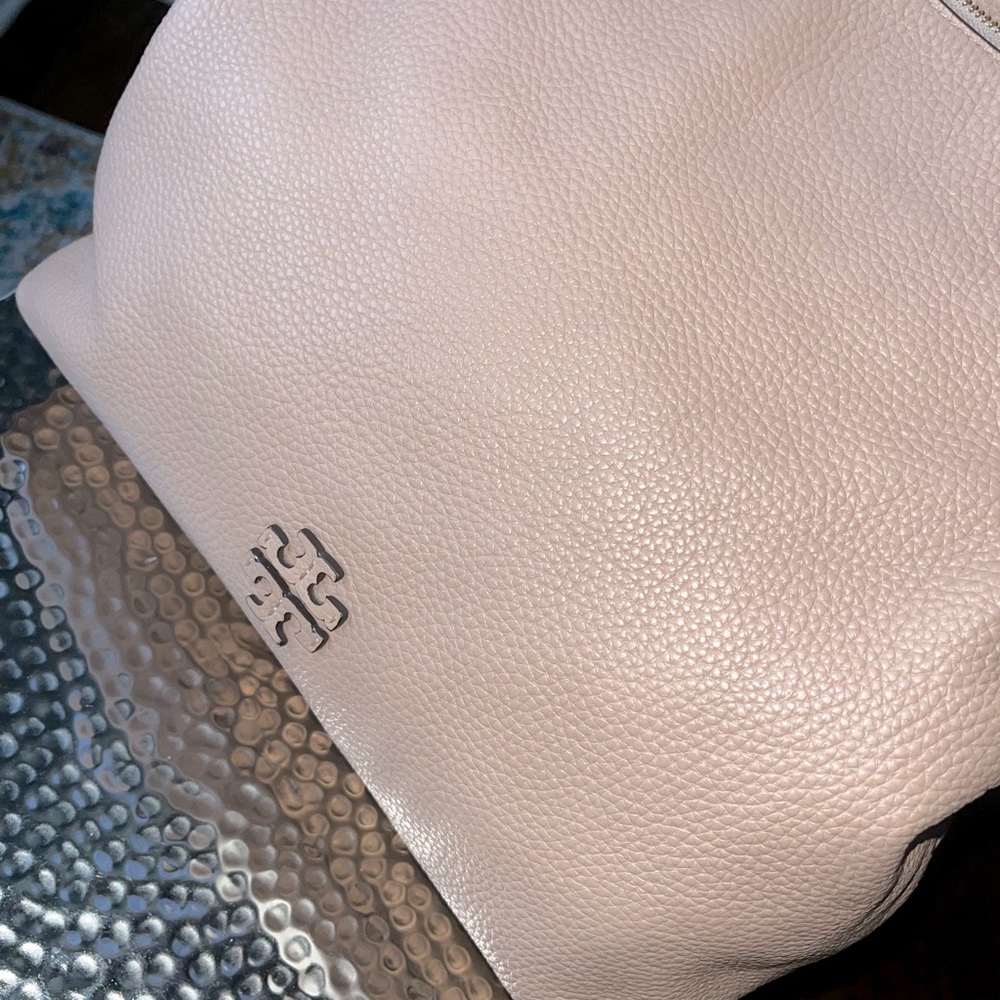 Tory Burch Taylor Satchel - Luxe Pebbled Leather in Devon Sand
